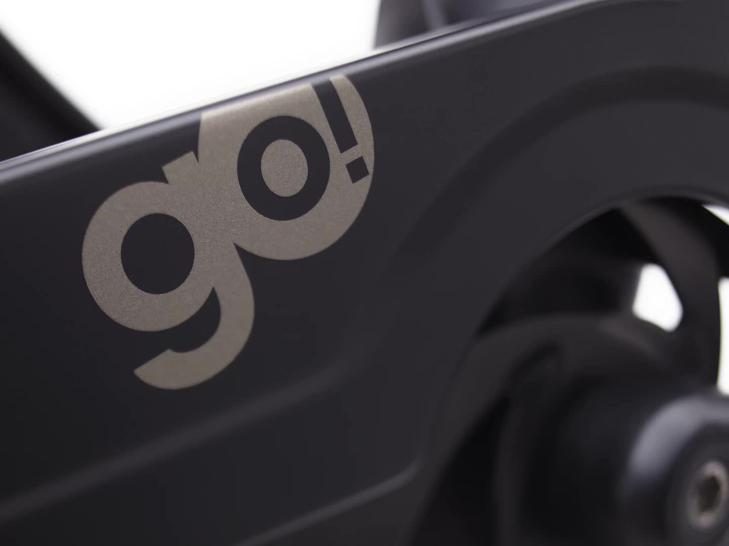 Cruiser Go! Step Over Matte Black Sand