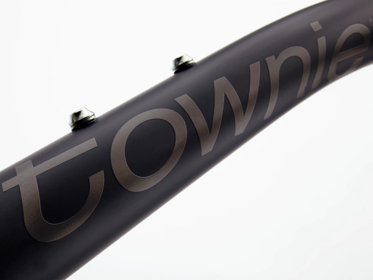 Townie 7D EQ Step Over Black